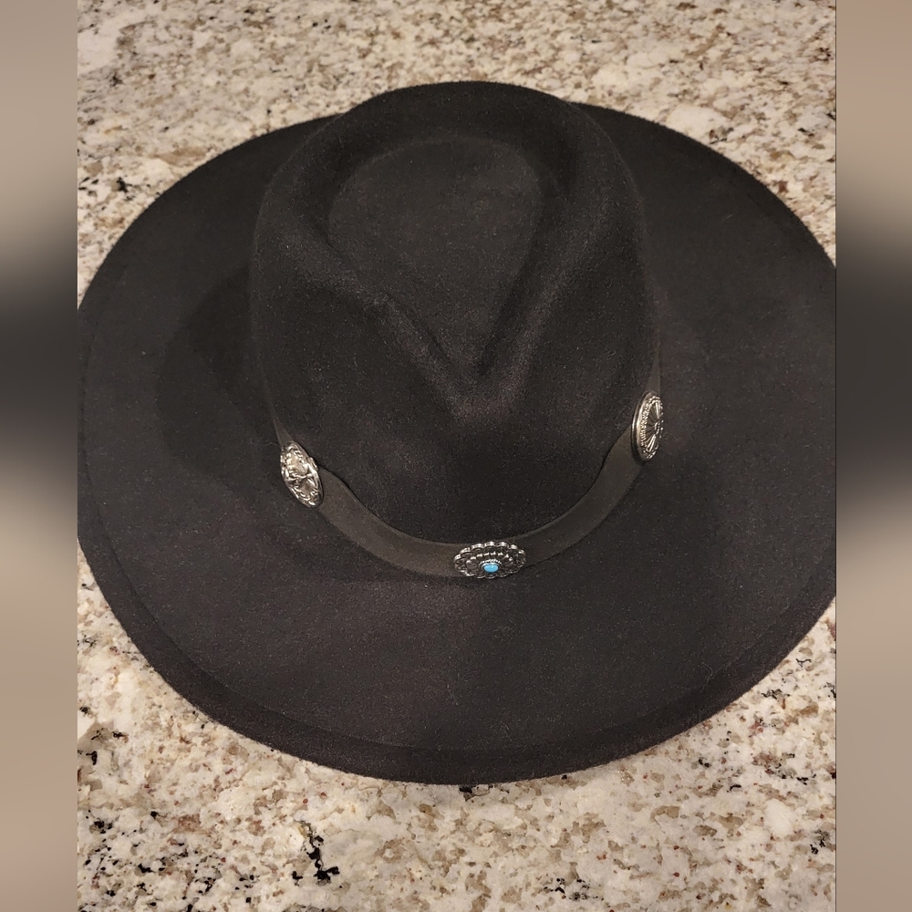 NWOT Black Western Felt Hat with Silver Accents. Melrose And Market. Cowgirl
